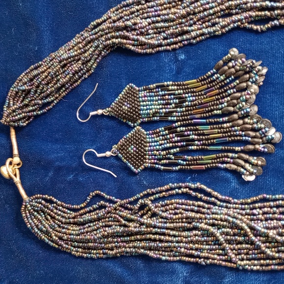 Multi-strand Iridescent Seed Bead Necklace And Matching Fringe Earrings - Picture 17 of 17